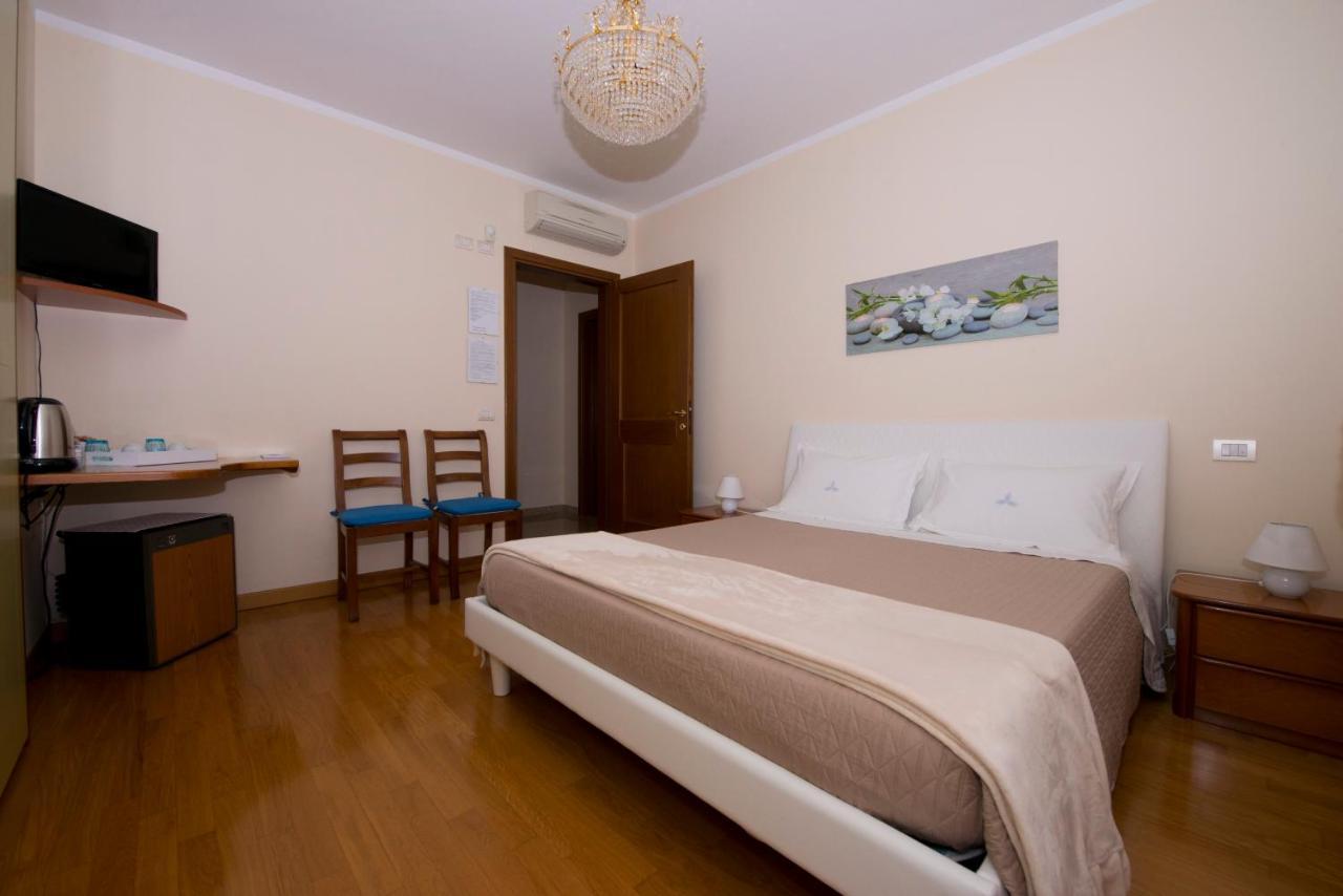 Bed and Breakfast La Casa Di Pimpi Desenzano del Garda Exterior foto